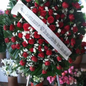 Coroa de Flores Rosas Luxo Extra Grande 1,50 x 1,00