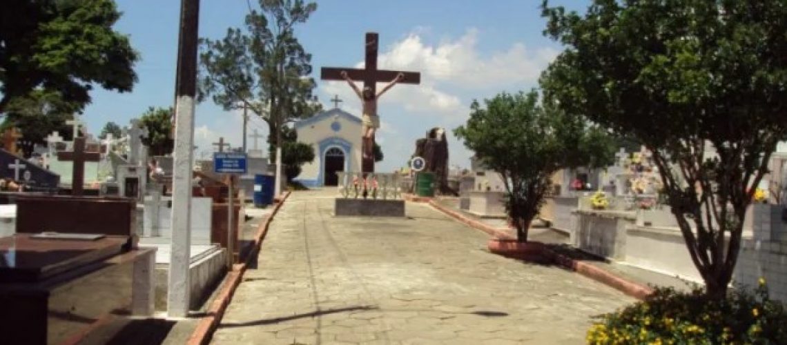 cemiterio_maria_peregrina_loja_coroa_de_flores